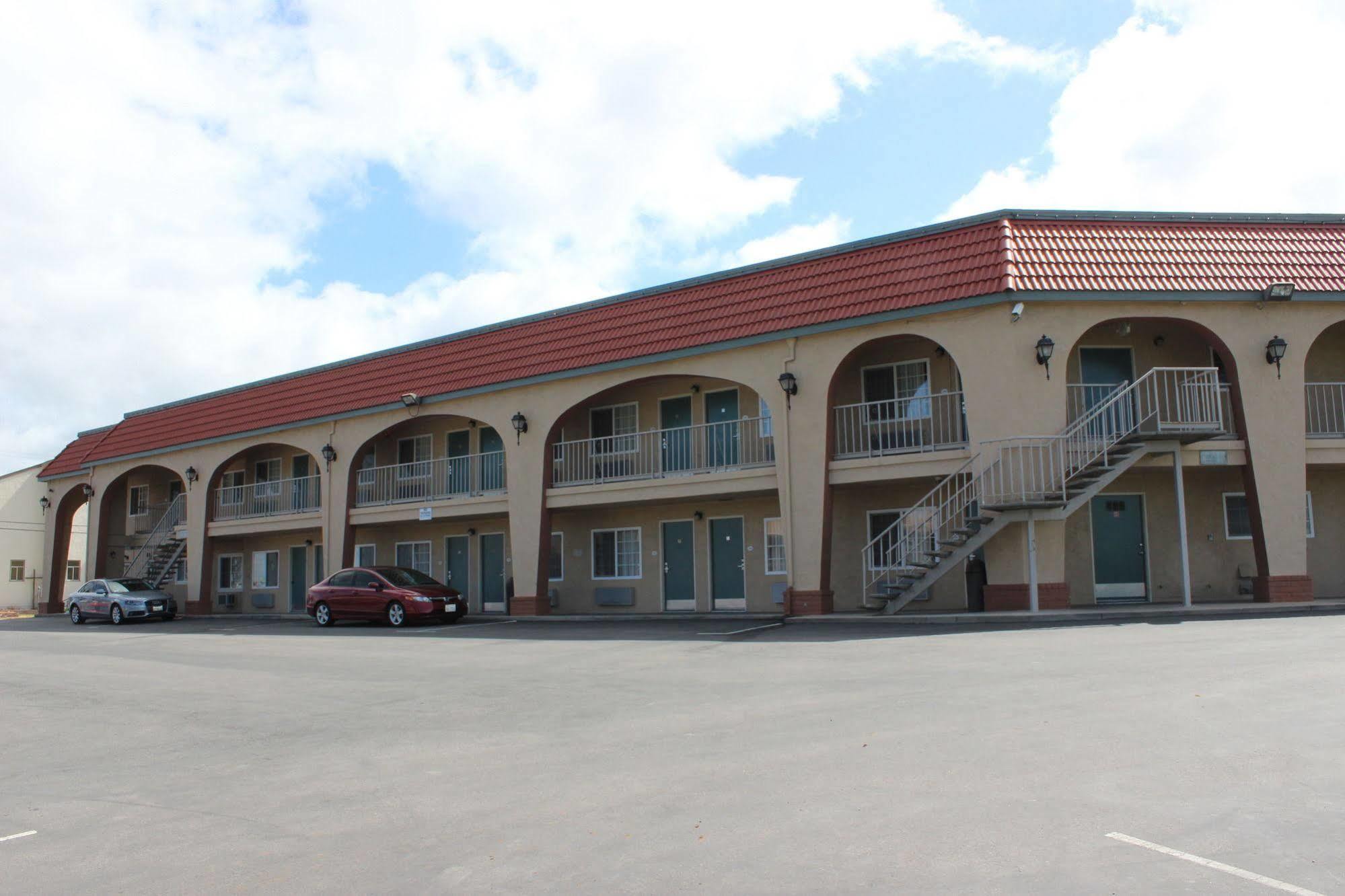Salinas Inn Exterior photo